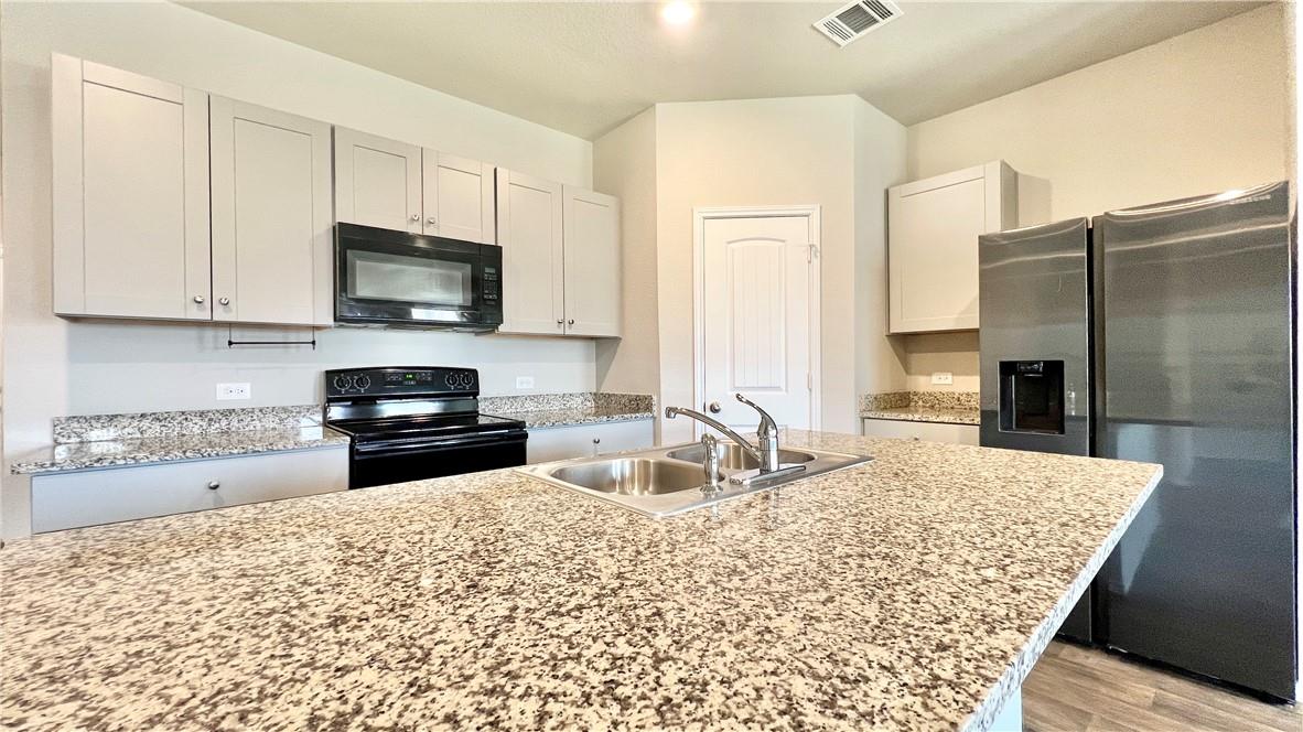 5913 Shanjia Dr, Austin, TX 78724
