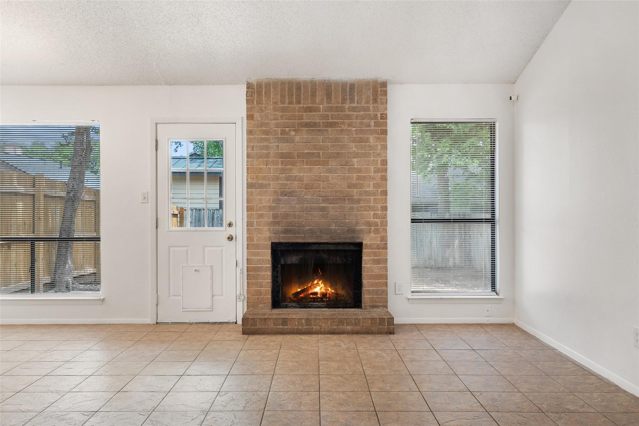 11435 Ptarmigan Dr, Austin, TX 78758