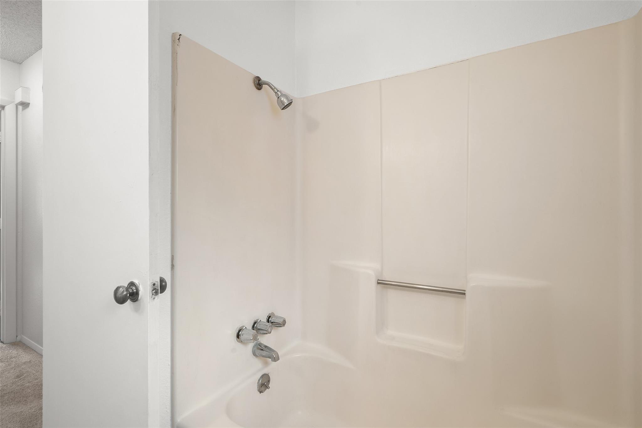 11435 Ptarmigan Dr, Austin, TX 78758