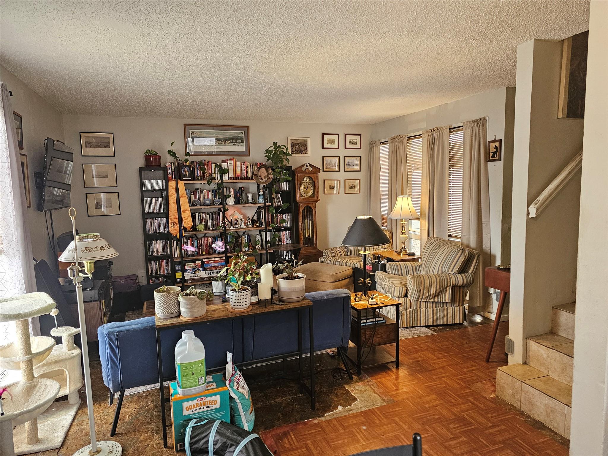 2220 MISSION HILL Dr, Austin, TX 78741