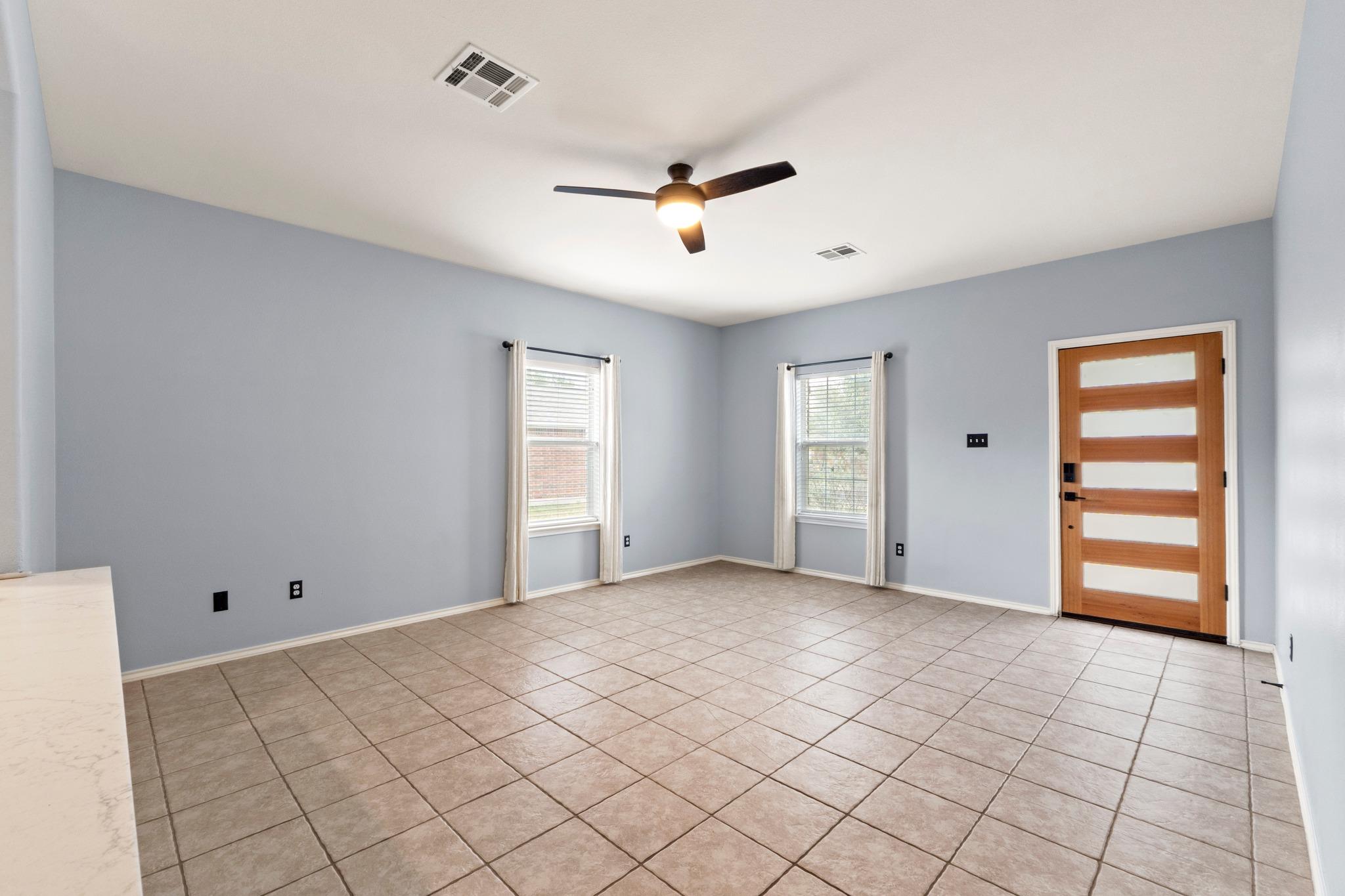 11820 Dunfries Ln, Austin, TX 78754