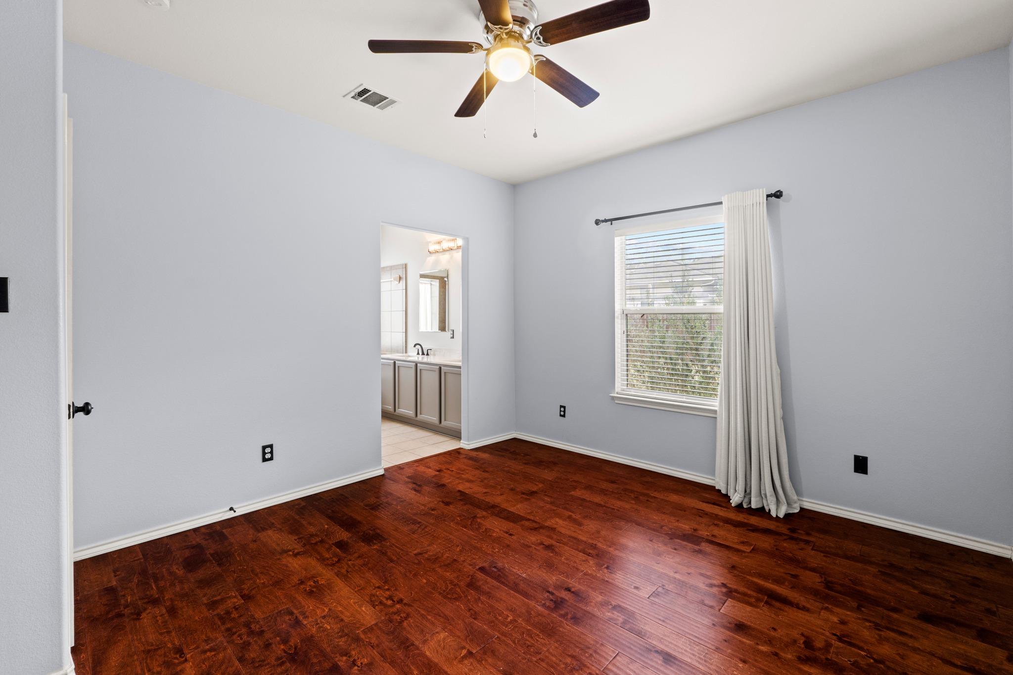 11820 Dunfries Ln, Austin, TX 78754