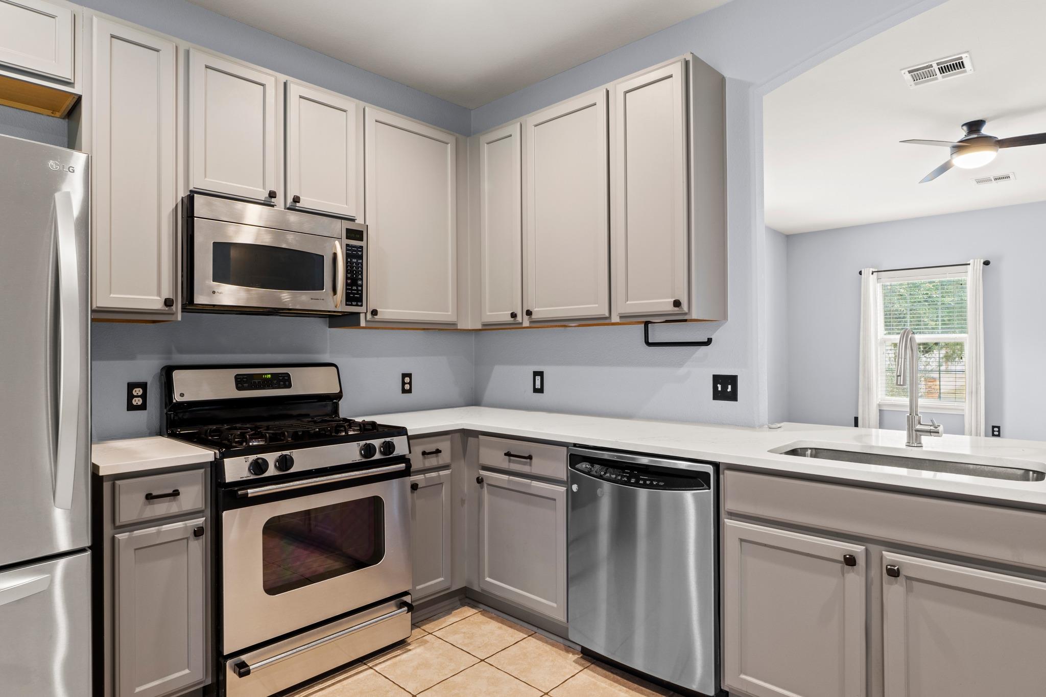 11820 Dunfries Ln, Austin, TX 78754