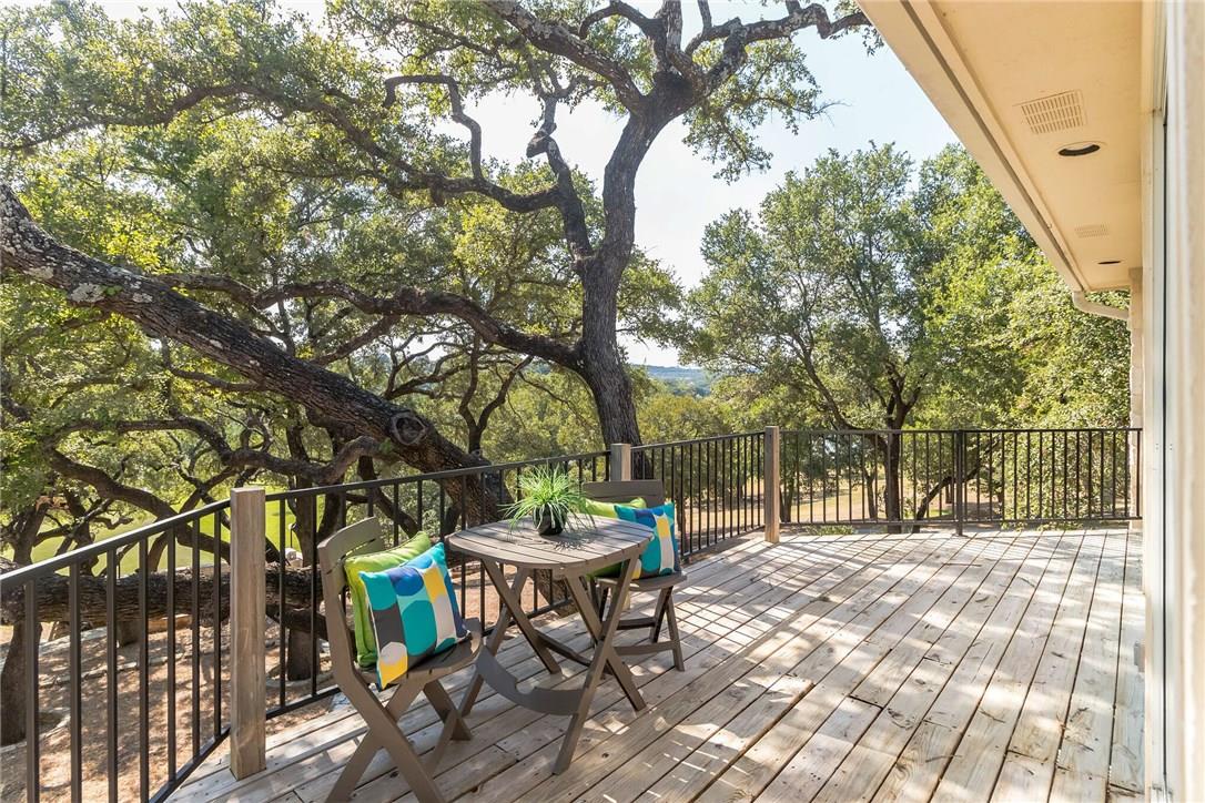 25203 Lake View Dr, Spicewood, TX 78669