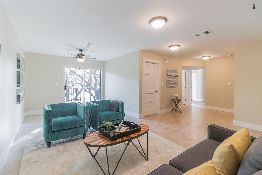 25203 Lake View Dr, Spicewood, TX 78669