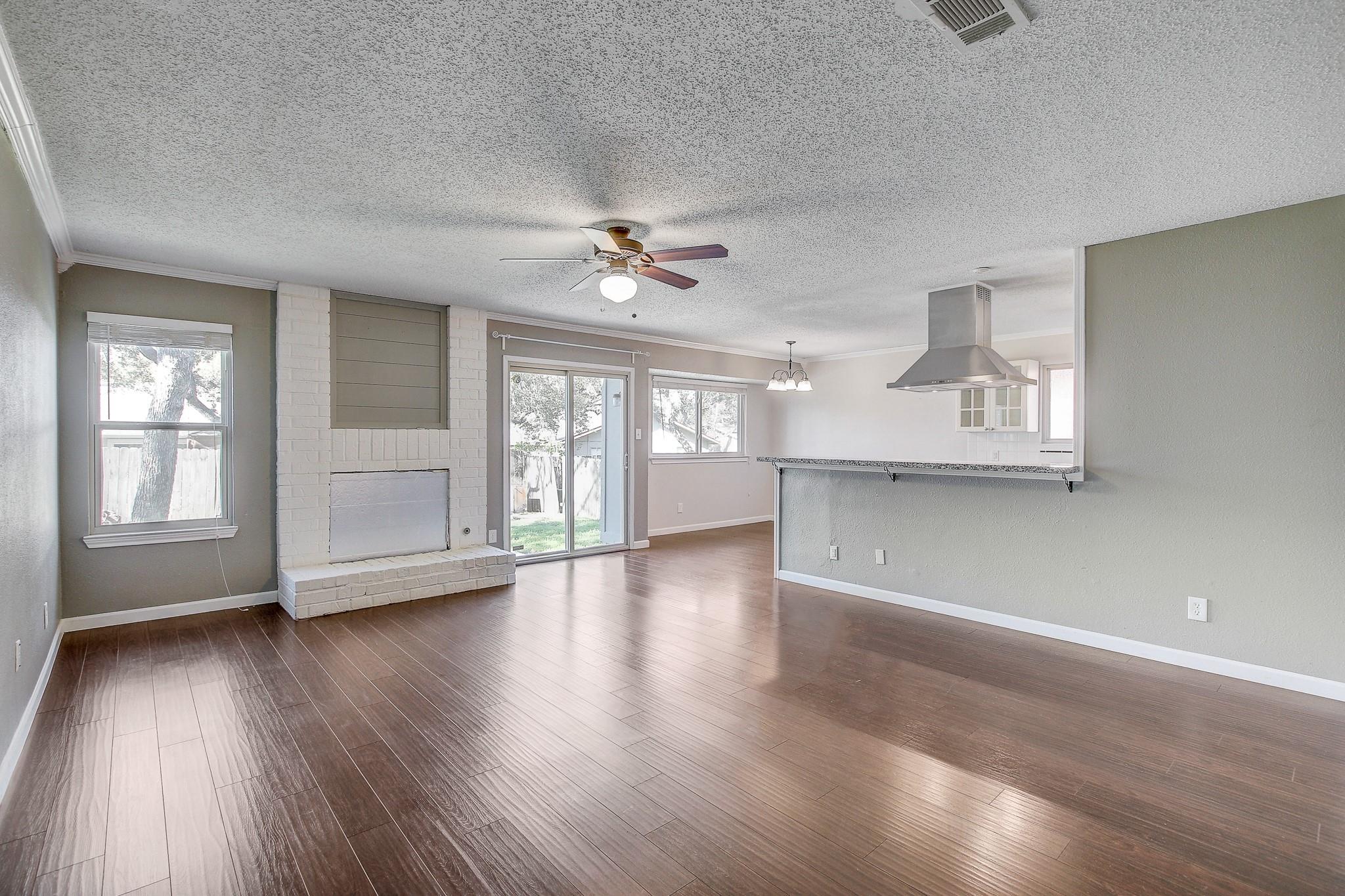 7804 Wycombe Dr, Austin, TX 78749