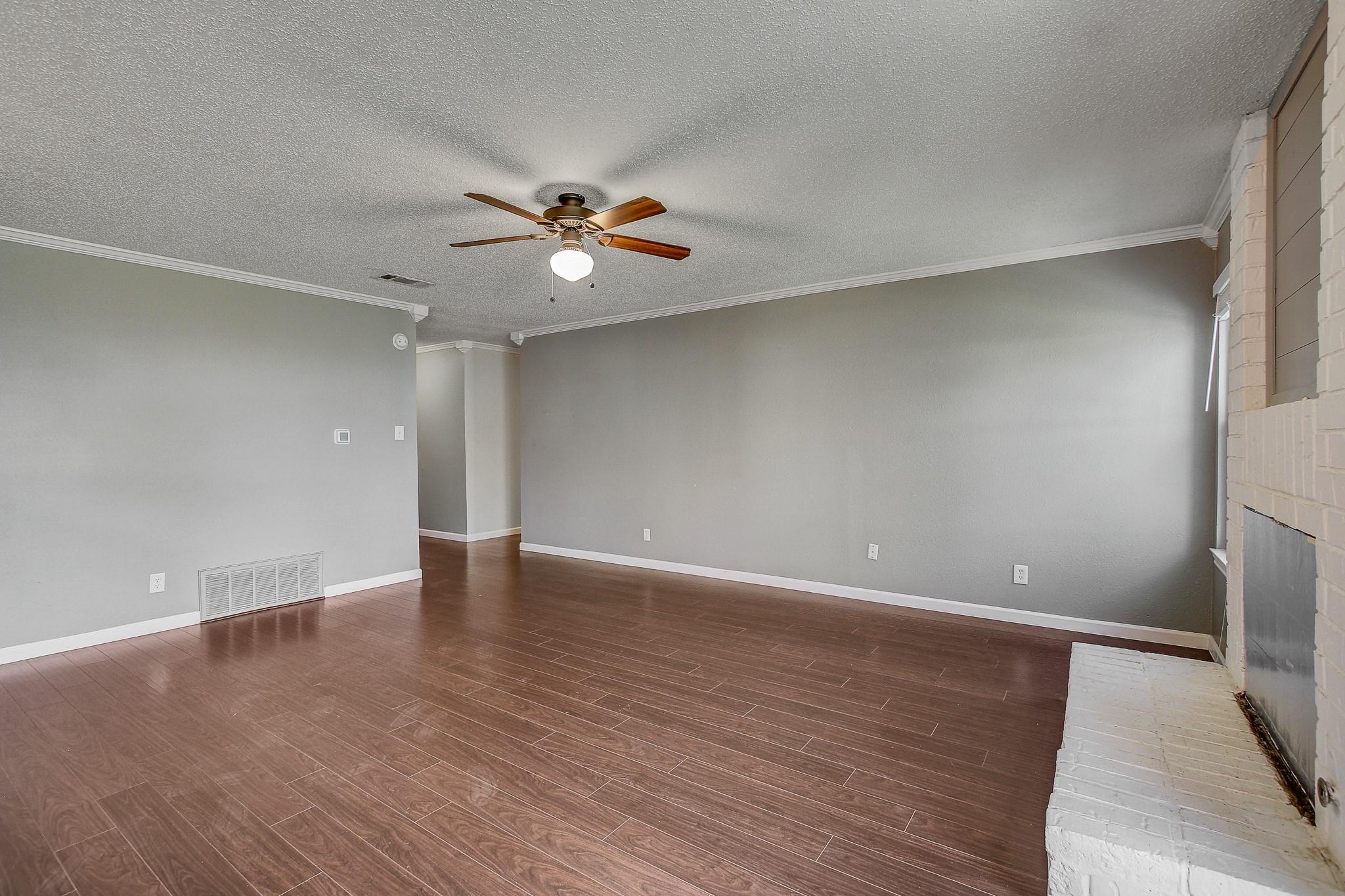 7804 Wycombe Dr, Austin, TX 78749