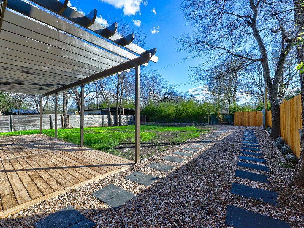 1513 Cloverleaf Dr, Austin, TX 78723