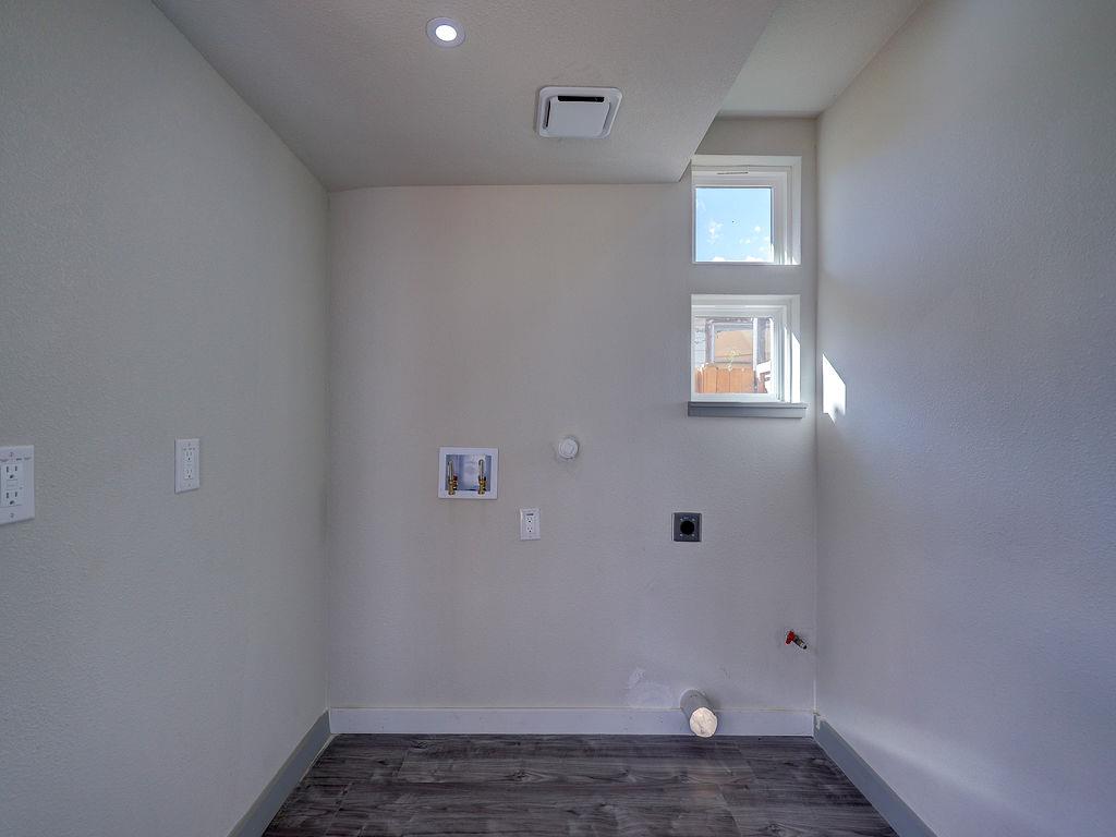 1513 Cloverleaf Dr, Austin, TX 78723