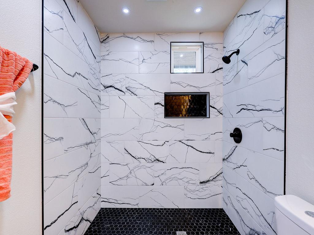 1513 Cloverleaf Dr, Austin, TX 78723