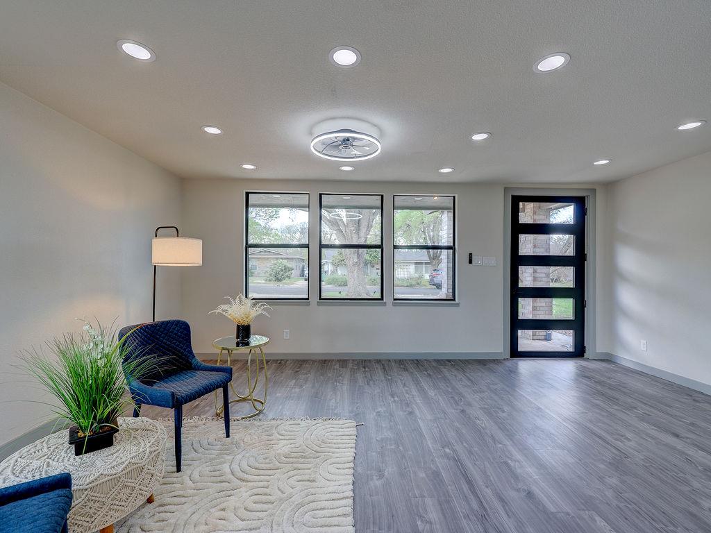 1513 Cloverleaf Dr, Austin, TX 78723