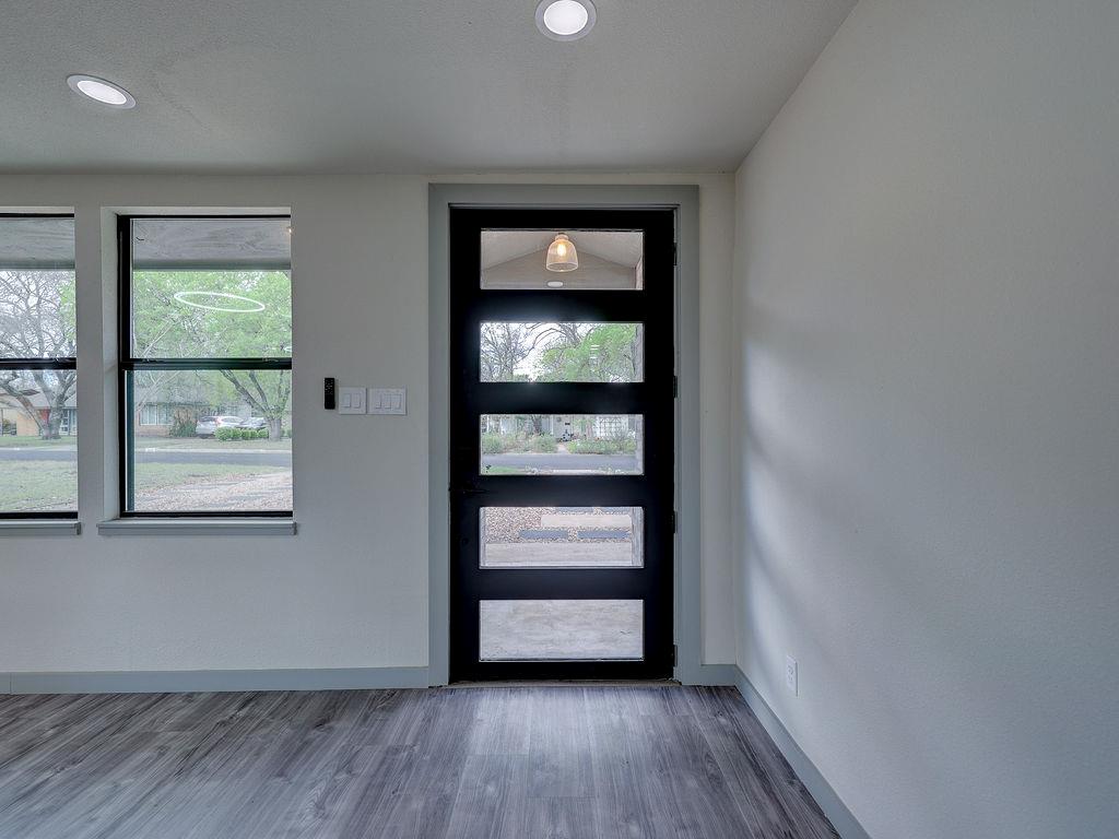 1513 Cloverleaf Dr, Austin, TX 78723