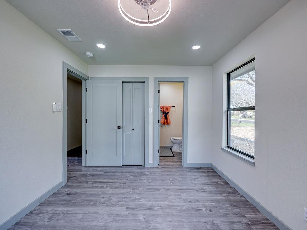 1513 Cloverleaf Dr, Austin, TX 78723