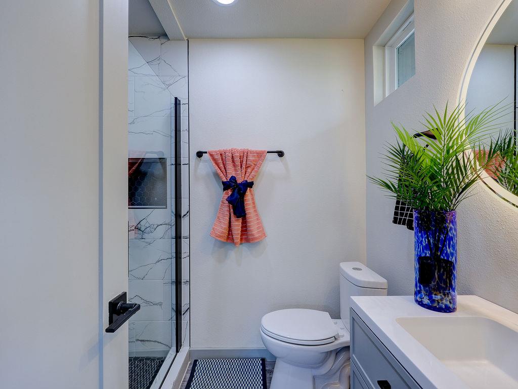 1513 Cloverleaf Dr, Austin, TX 78723