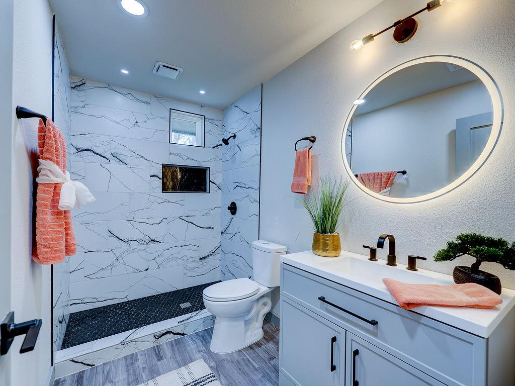 1513 Cloverleaf Dr, Austin, TX 78723