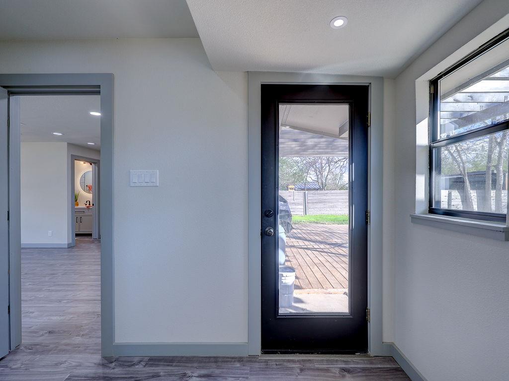 1513 Cloverleaf Dr, Austin, TX 78723