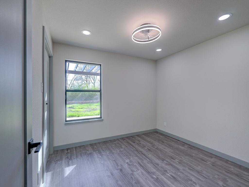 1513 Cloverleaf Dr, Austin, TX 78723