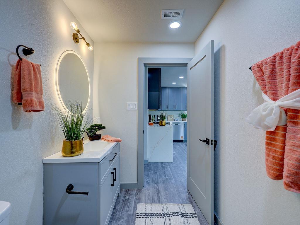 1513 Cloverleaf Dr, Austin, TX 78723