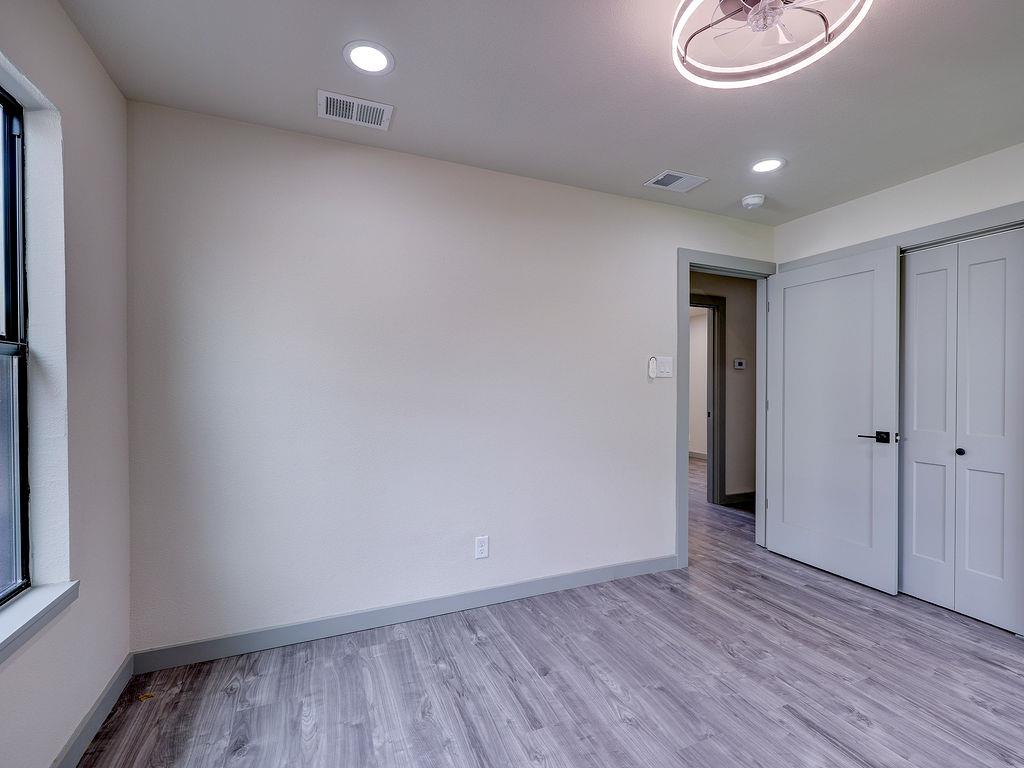 1513 Cloverleaf Dr, Austin, TX 78723