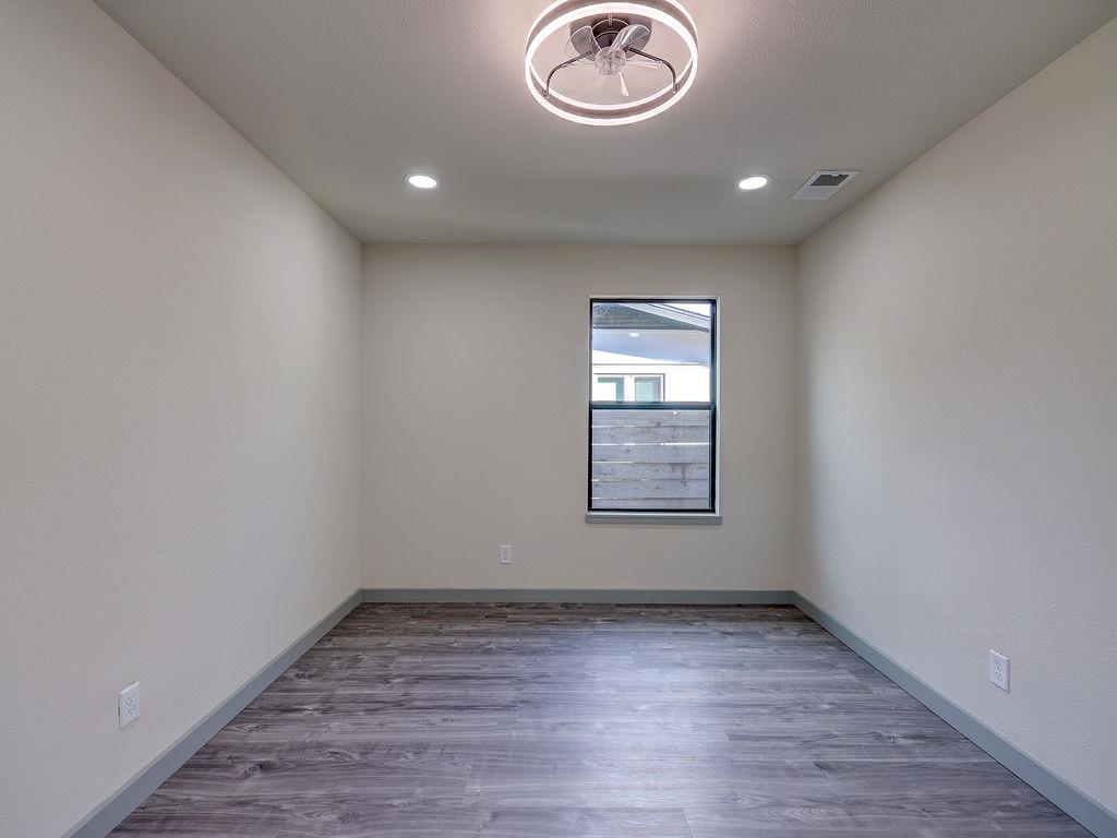 1513 Cloverleaf Dr, Austin, TX 78723