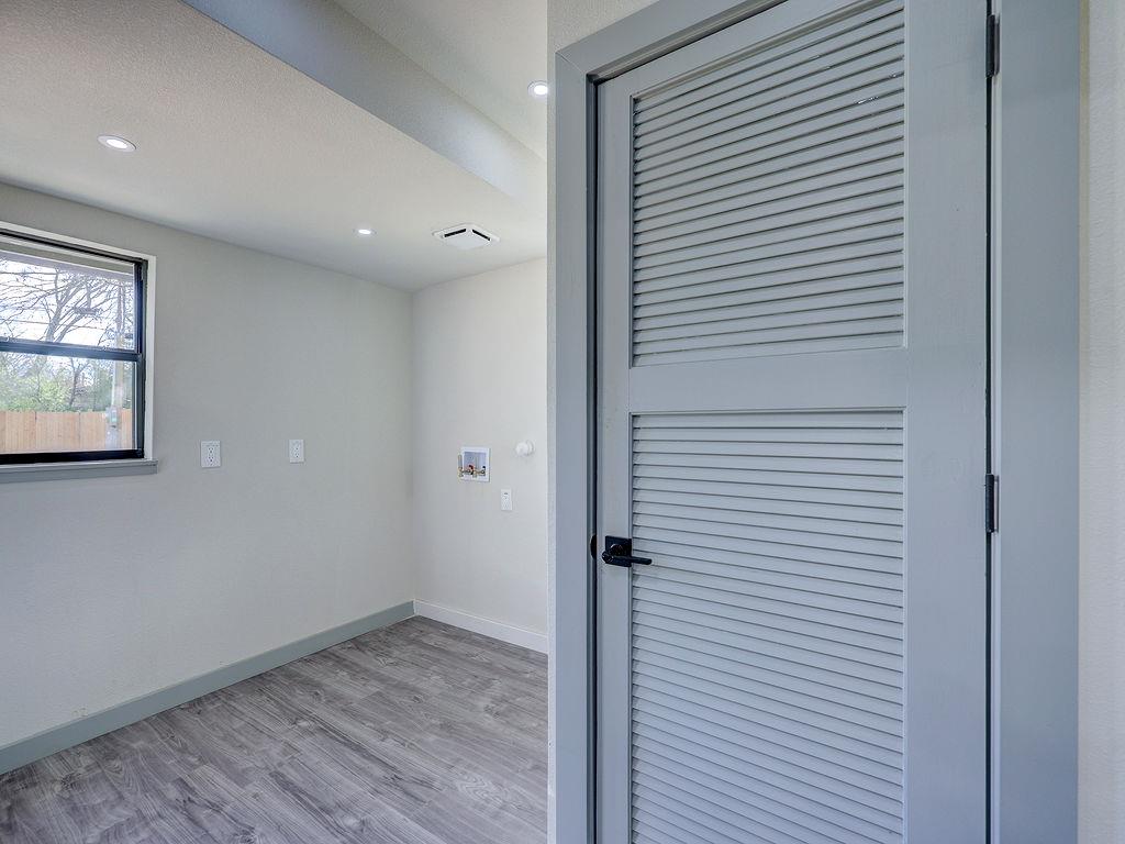 1513 Cloverleaf Dr, Austin, TX 78723