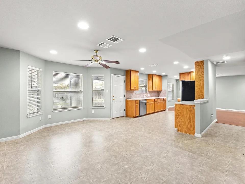 2200 N Shields Dr, Austin, TX 78727