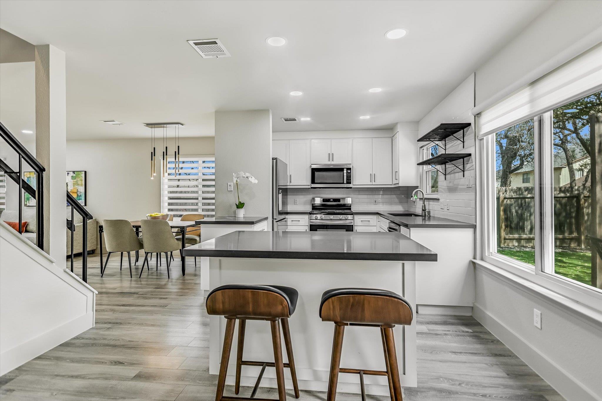 8901 Ampezo Trl, Austin, TX 78749