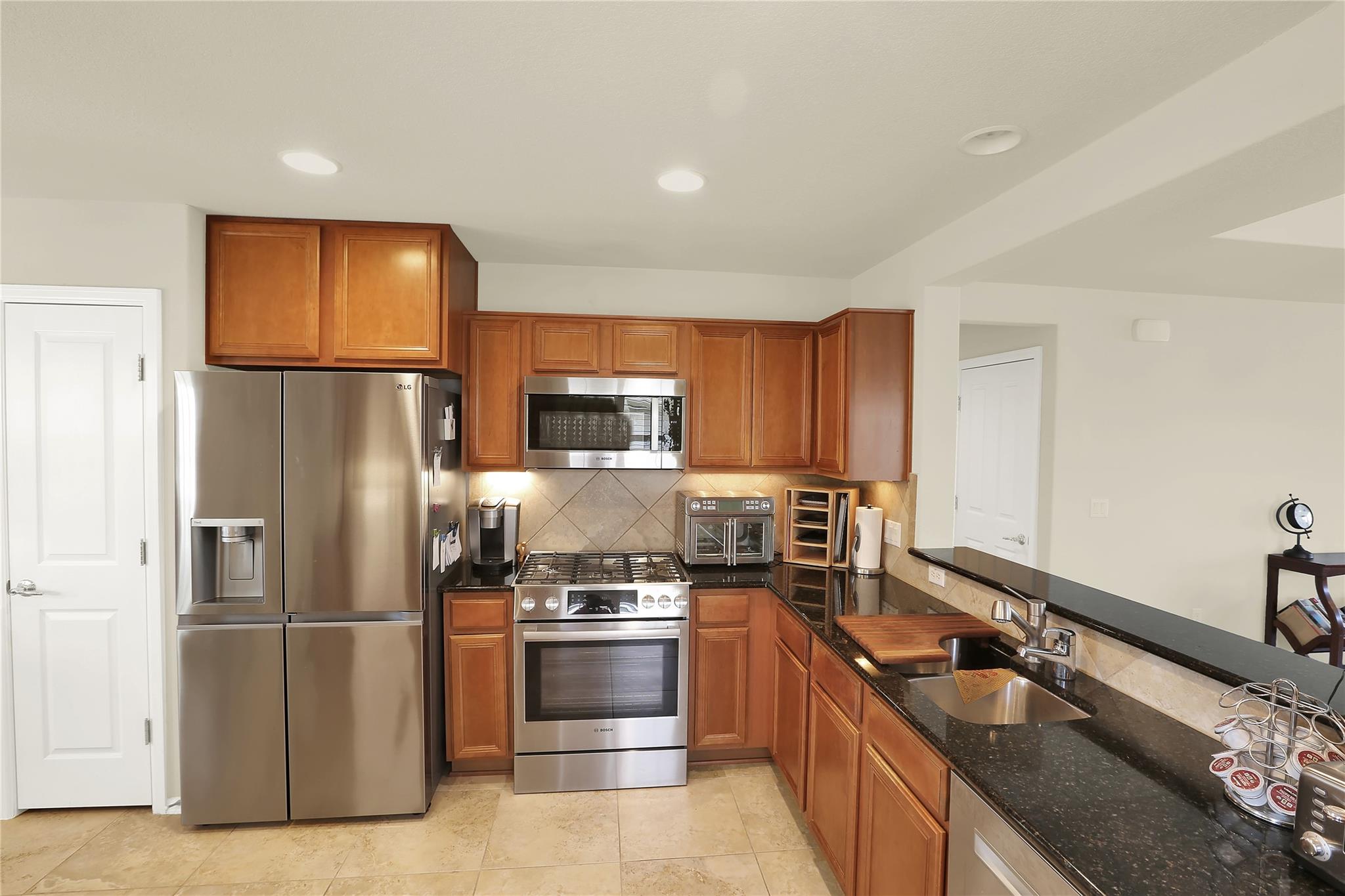 104 Sheldon Lake Dr, Georgetown, TX 78633