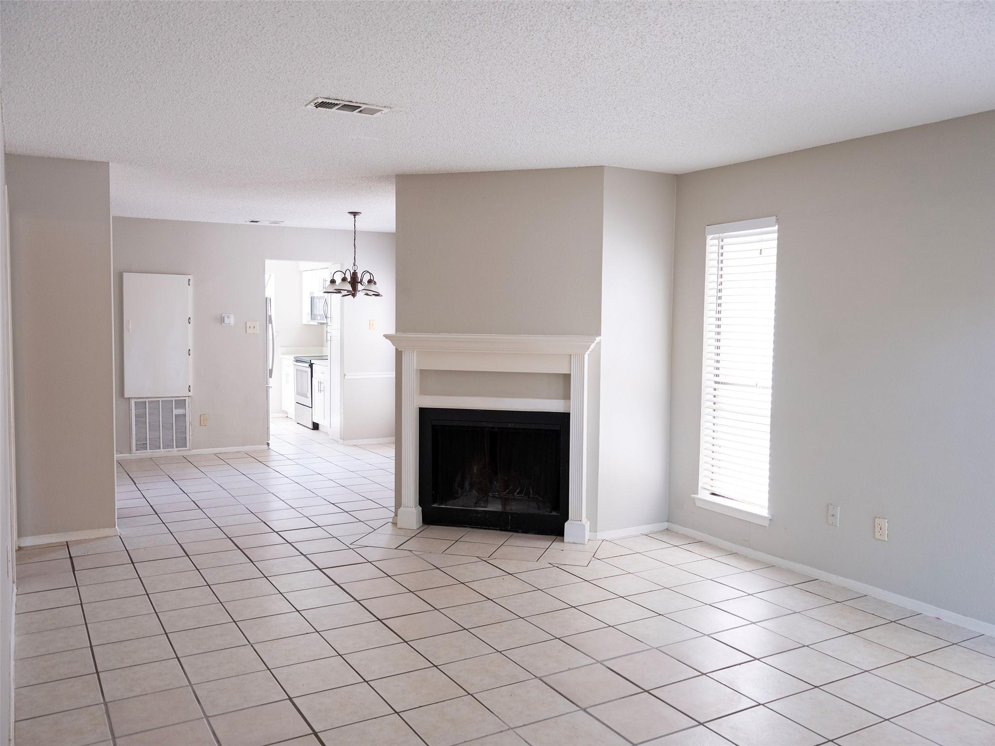 1903 W Loop # B, Austin, TX 78758