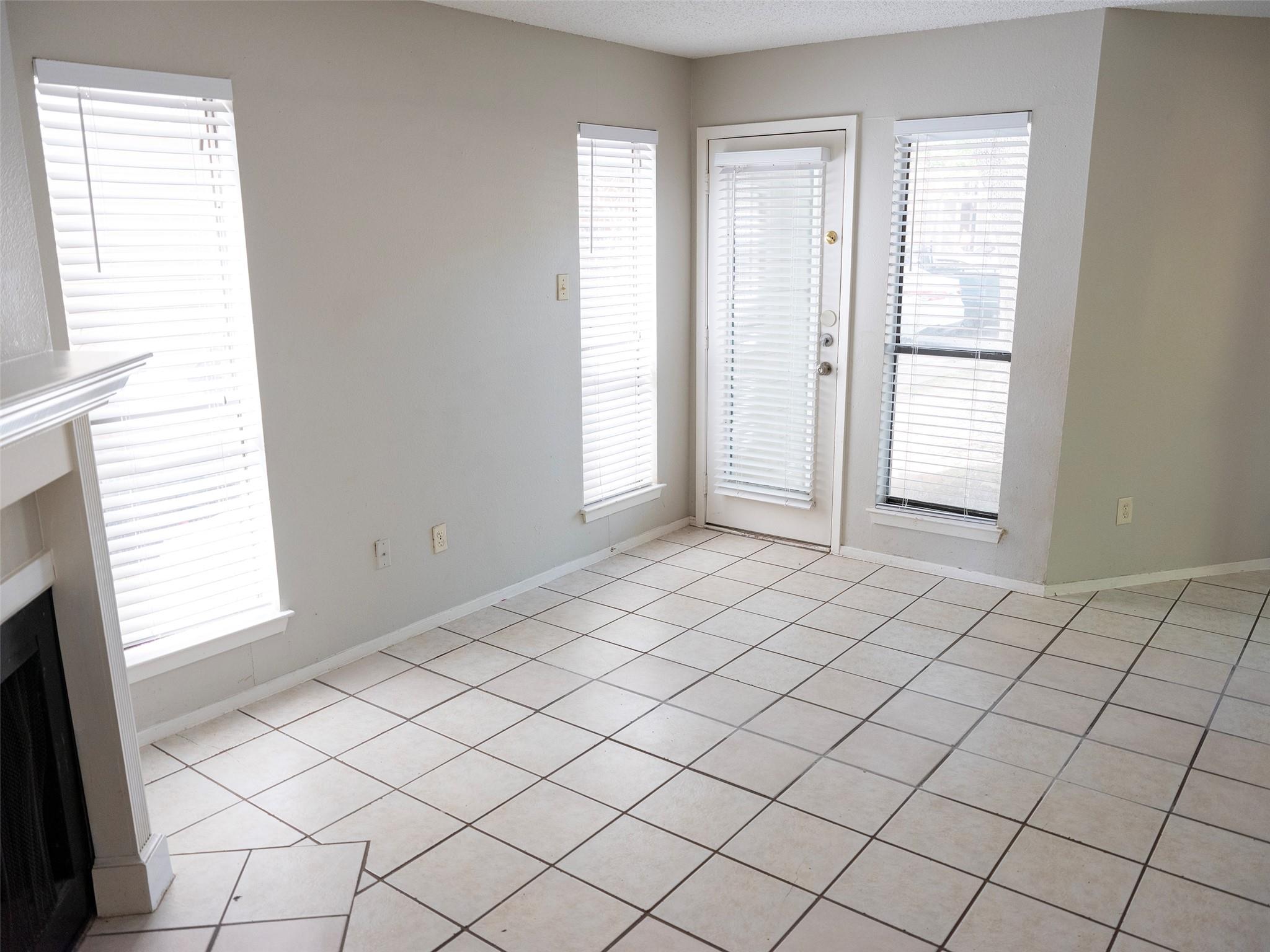 1903 W Loop # B, Austin, TX 78758