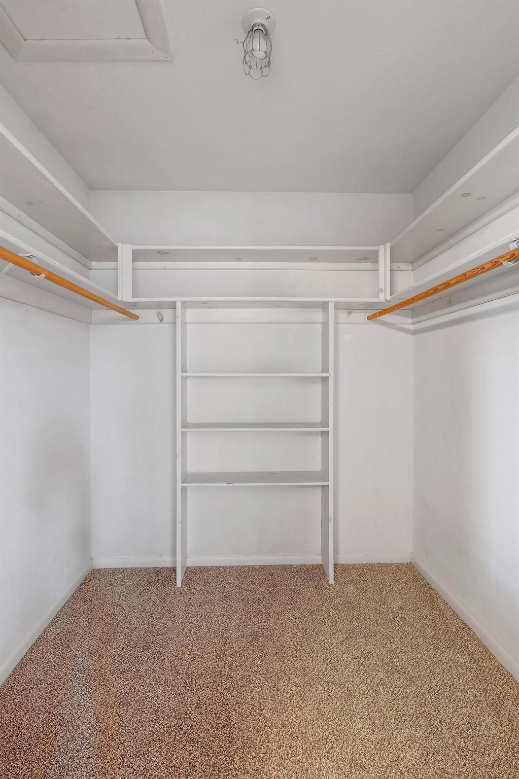 226 Mels Rd, Spicewood, TX 78669