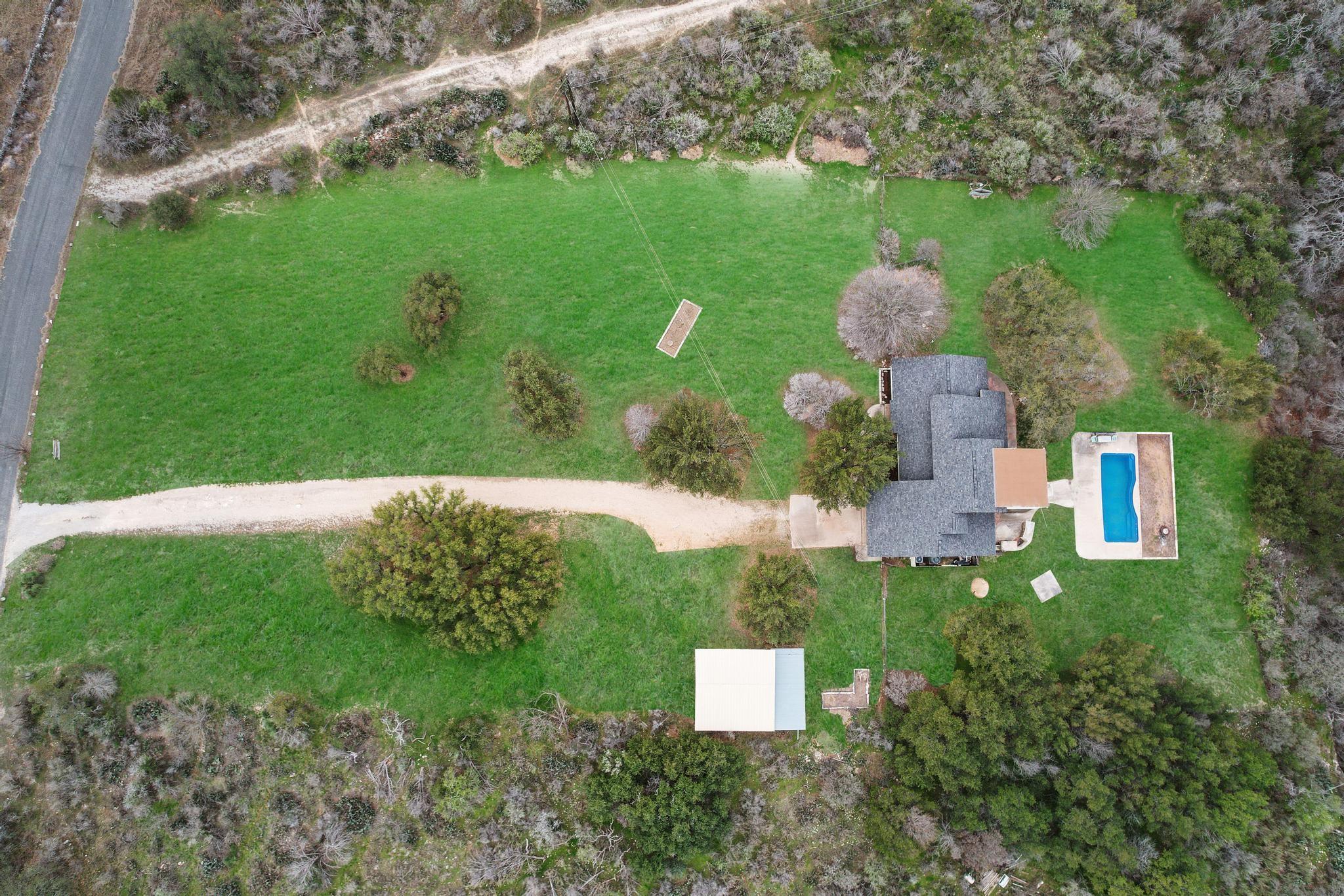 226 Mels Rd, Spicewood, TX 78669