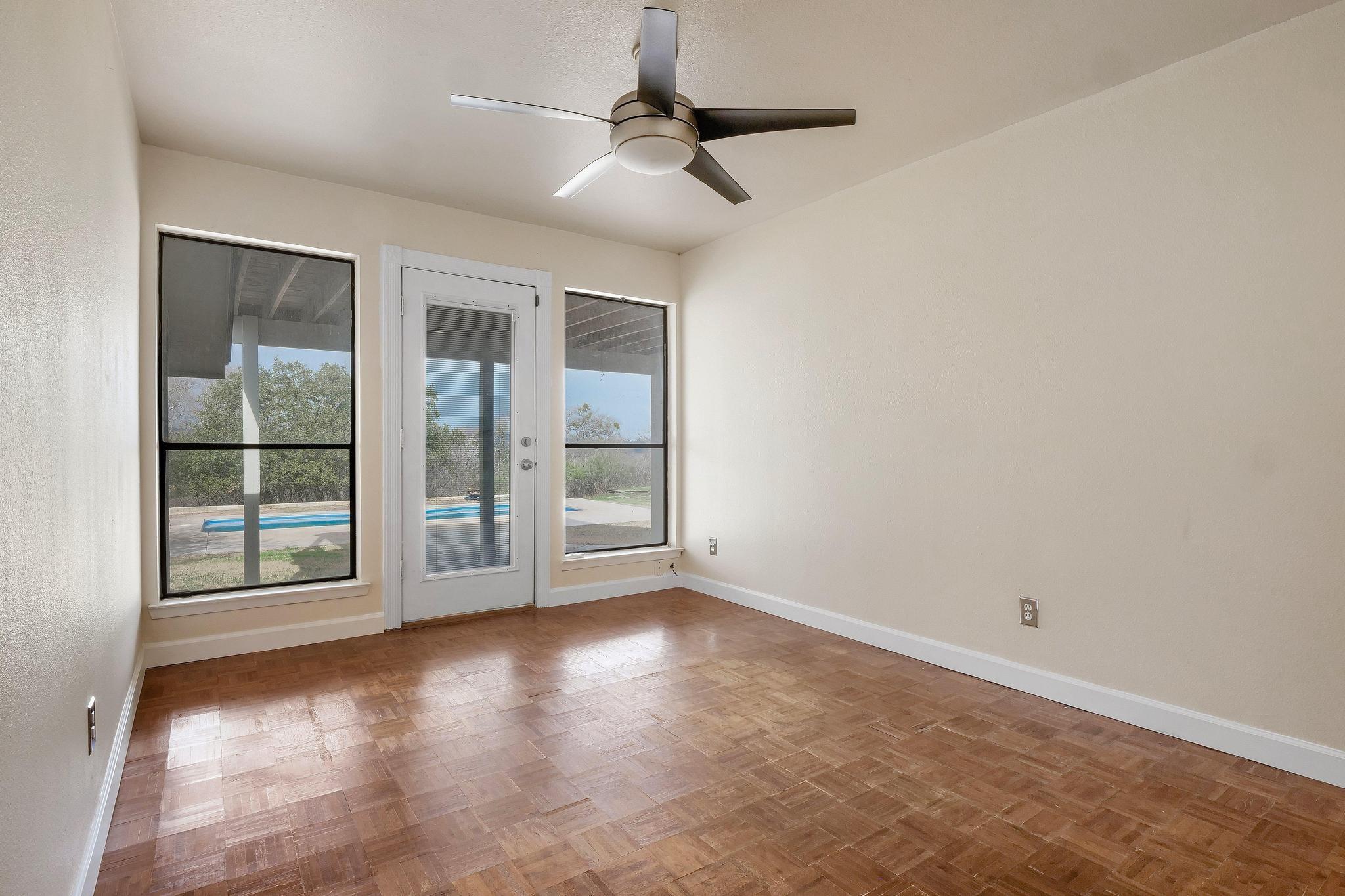 226 Mels Rd, Spicewood, TX 78669