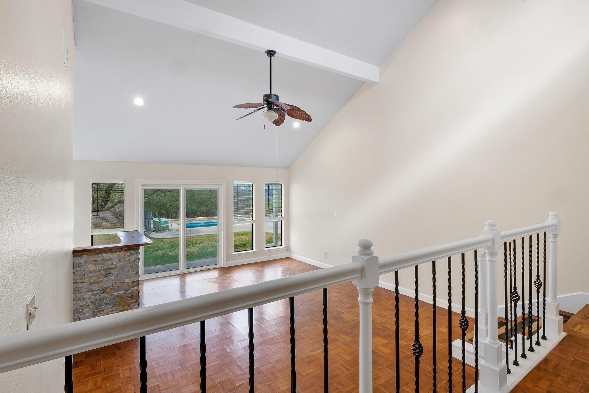 226 Mels Rd, Spicewood, TX 78669