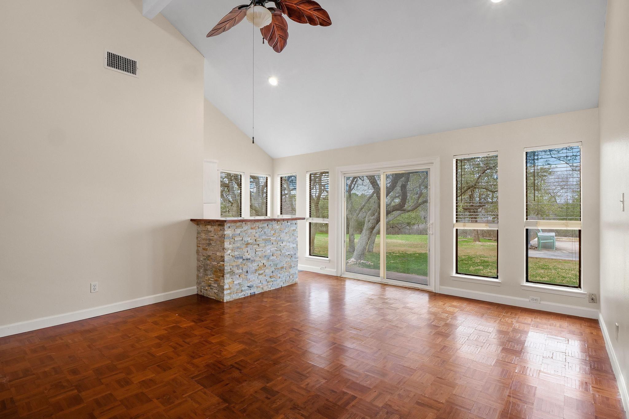 226 Mels Rd, Spicewood, TX 78669