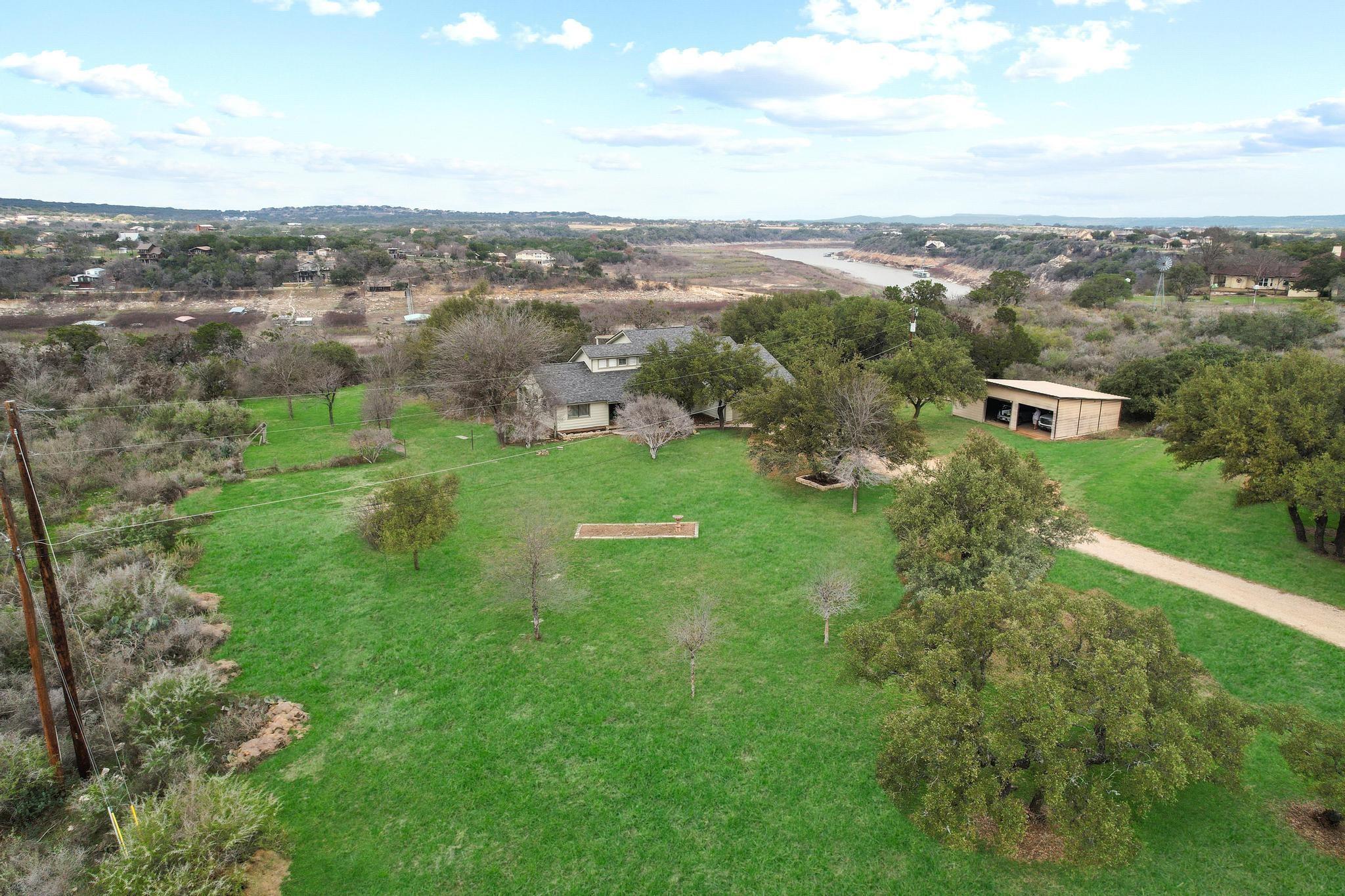 226 Mels Rd, Spicewood, TX 78669
