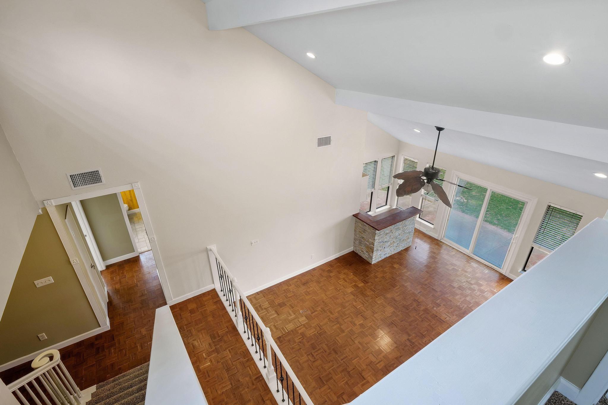 226 Mels Rd, Spicewood, TX 78669