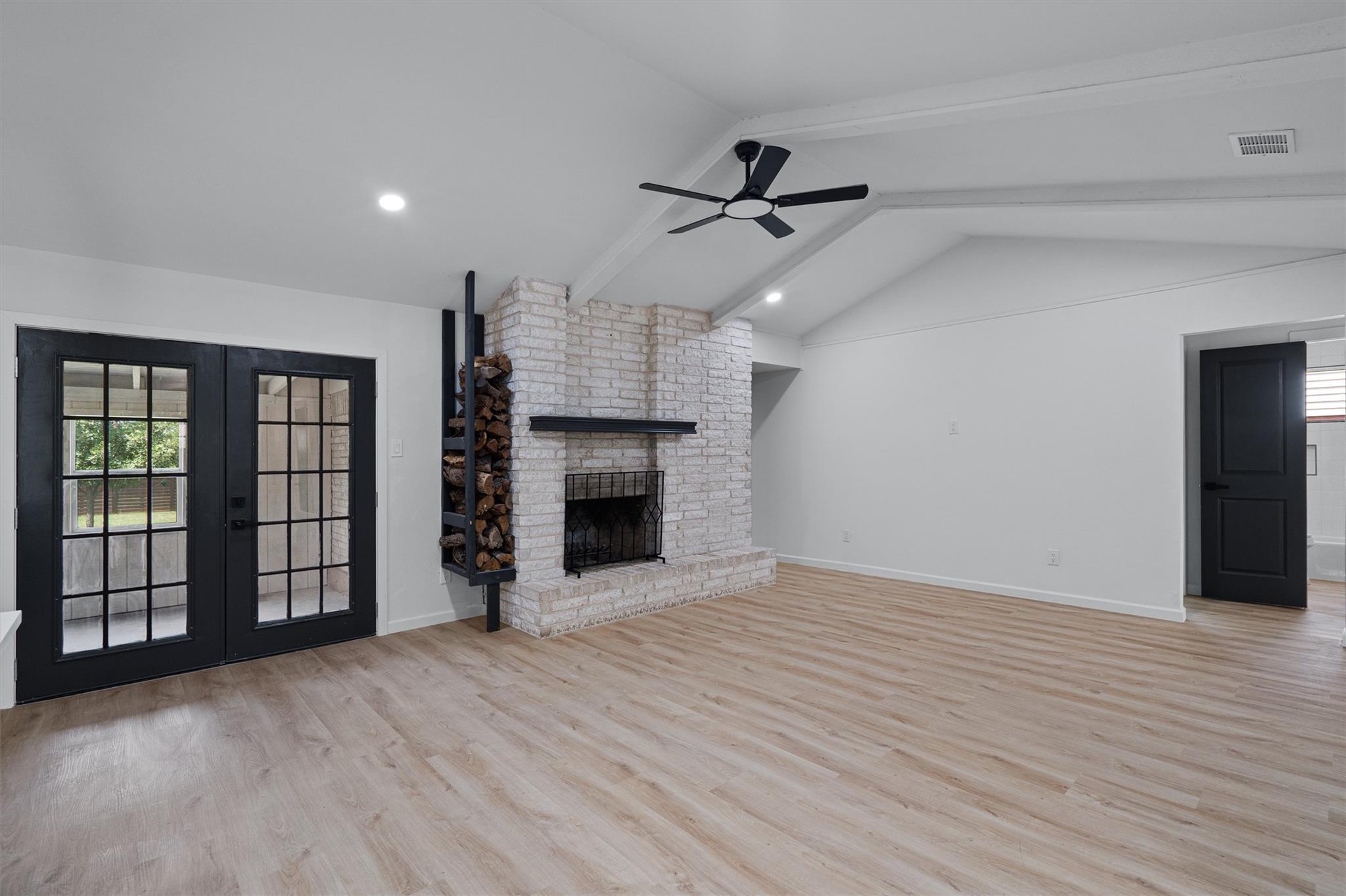 1700 Deep Wood Dr, Round Rock, TX 78681