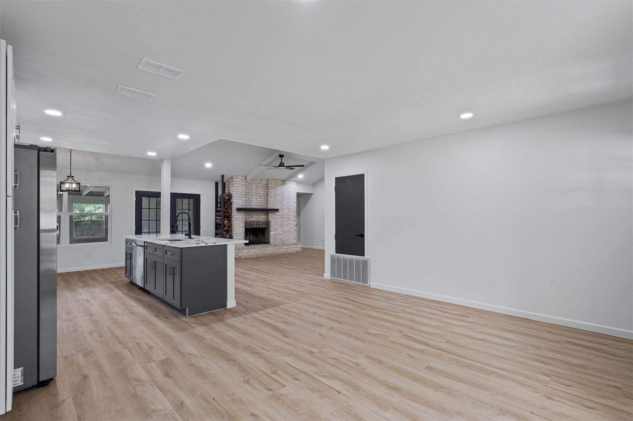 1700 Deep Wood Dr, Round Rock, TX 78681