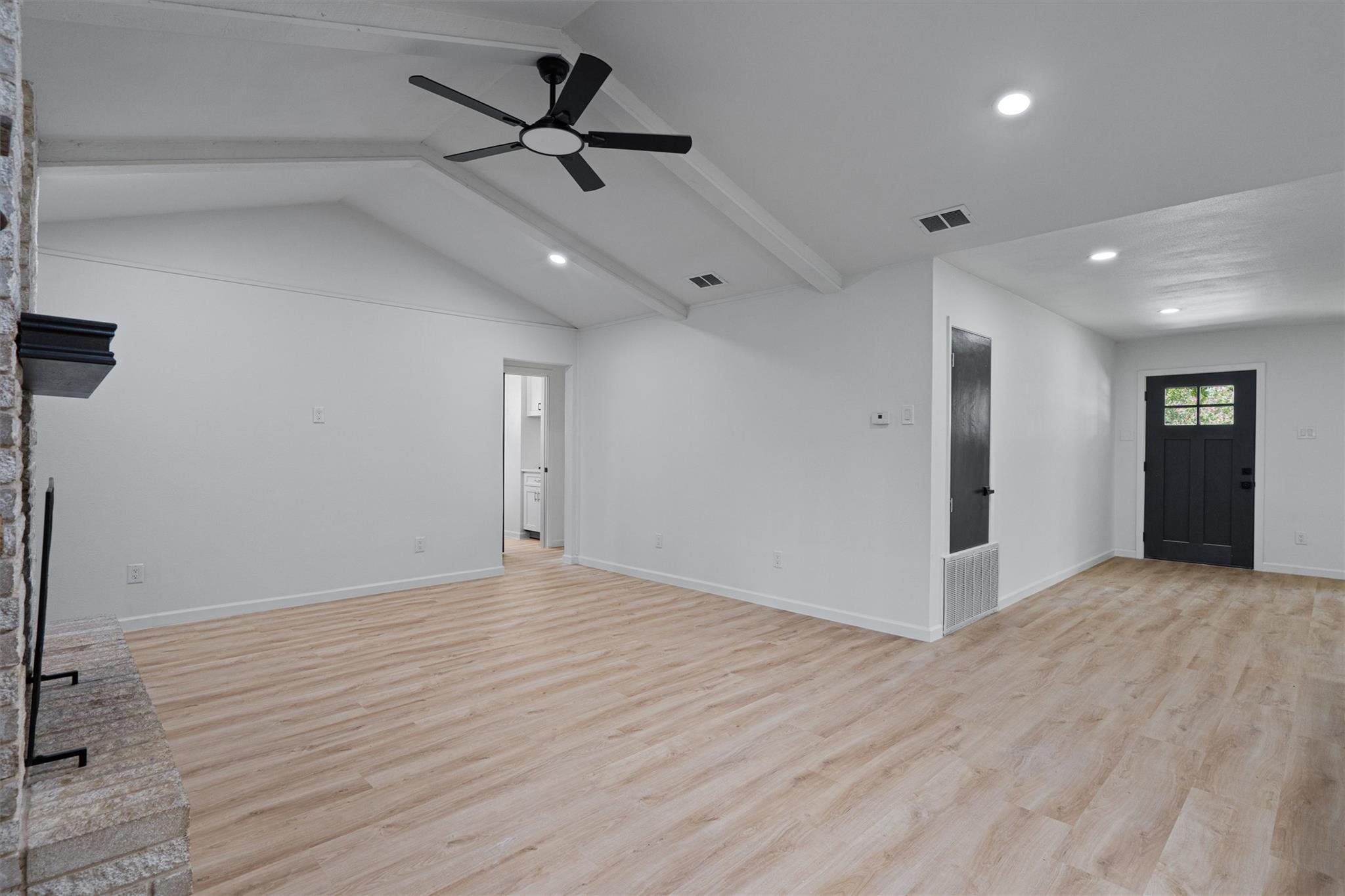 1700 Deep Wood Dr, Round Rock, TX 78681