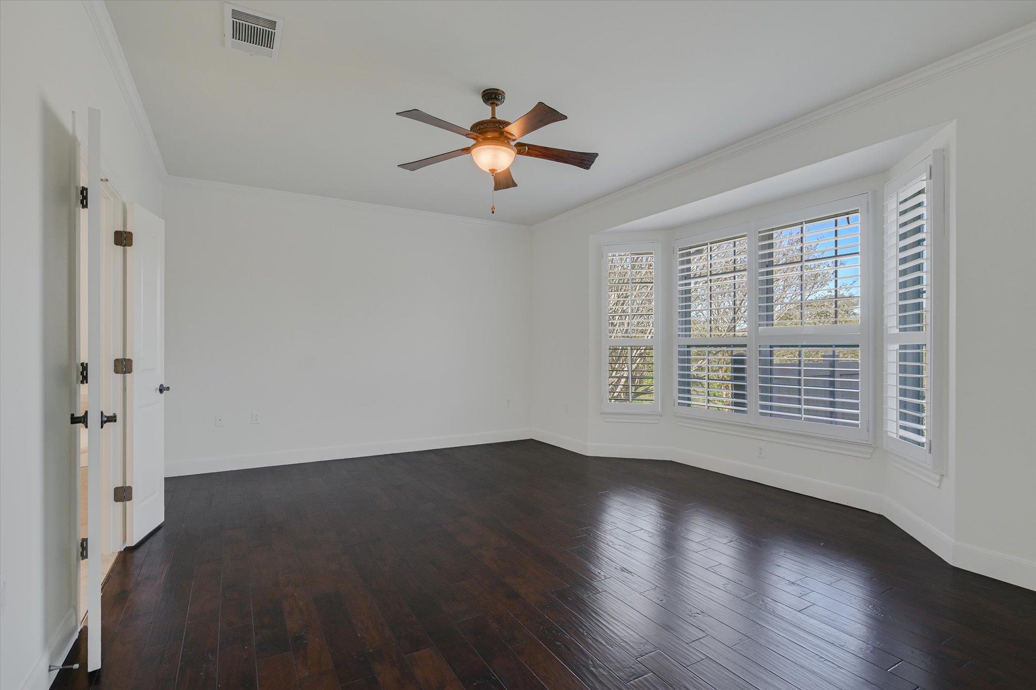 303 Goose Island Dr, Georgetown, TX 78633