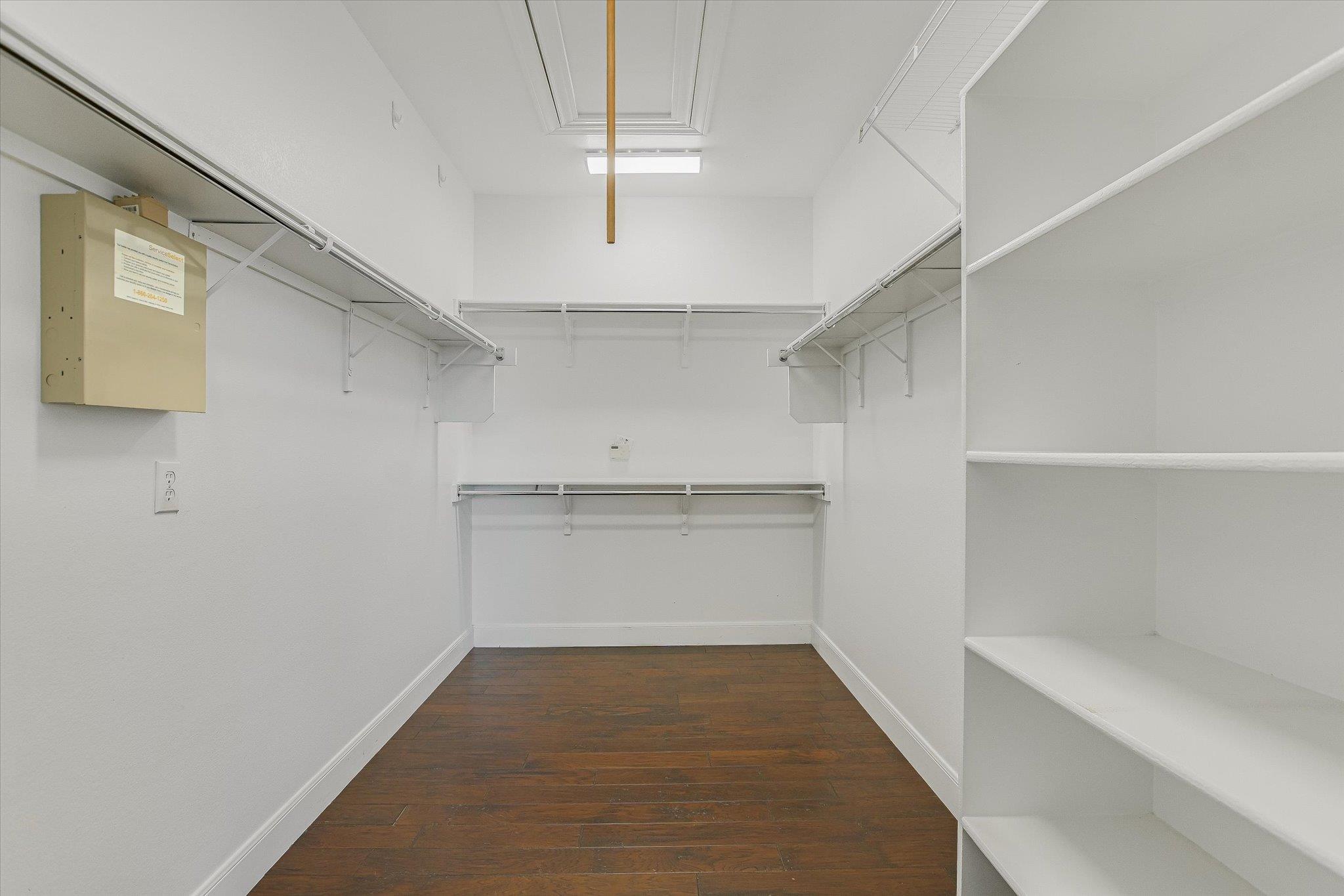 303 Goose Island Dr, Georgetown, TX 78633