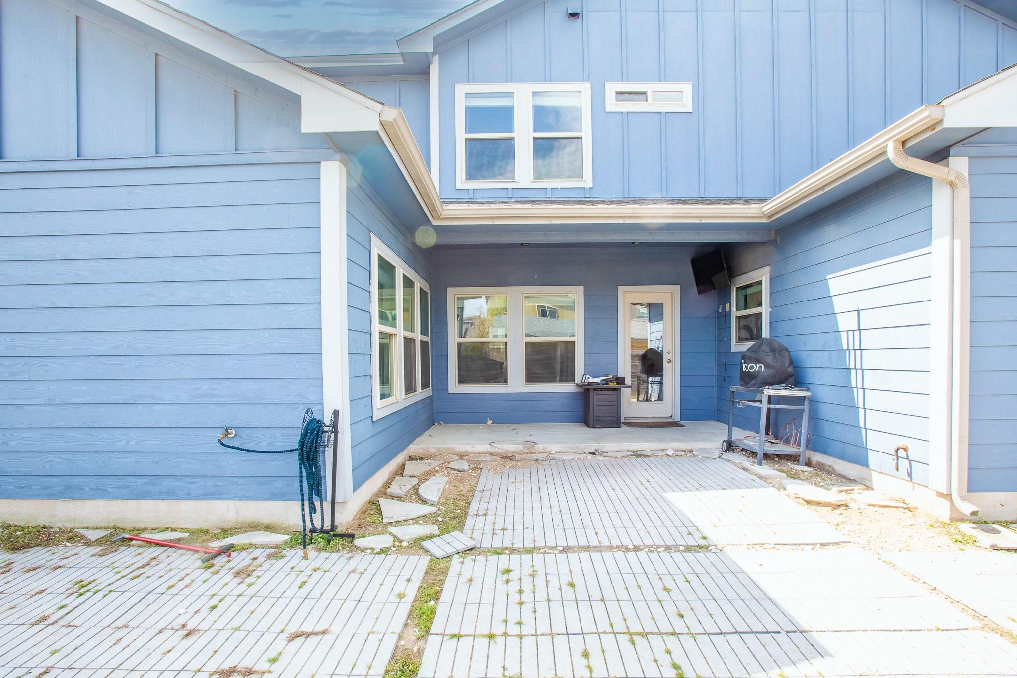 8709 Slater Dr, Austin, TX 78747