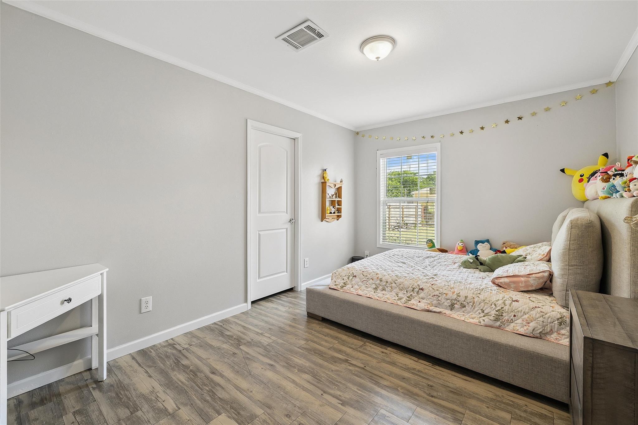 418 Lenora Dr, Taylor, TX 76574