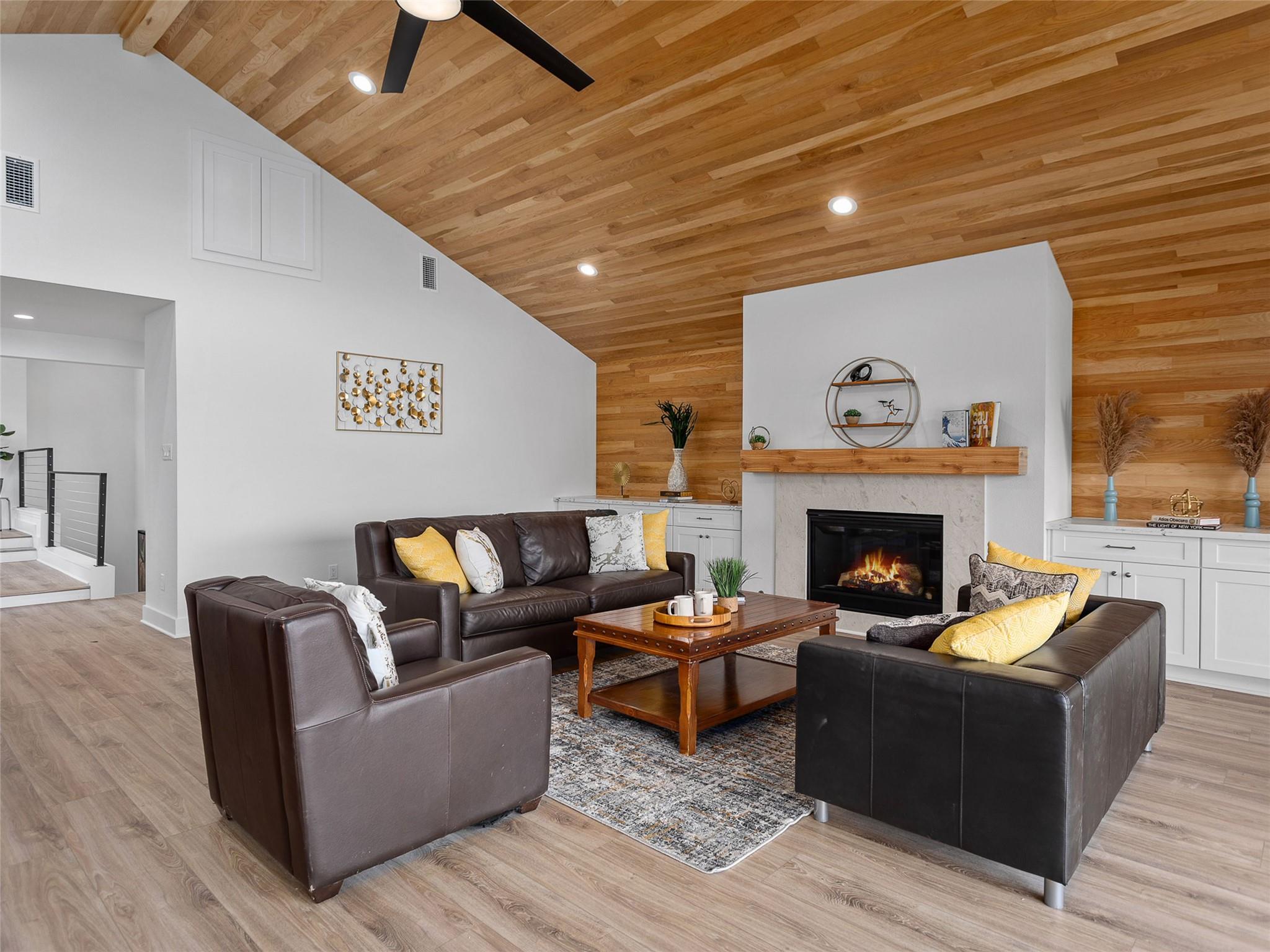 874 Lakebreeze Dr, Canyon Lake, TX 78133