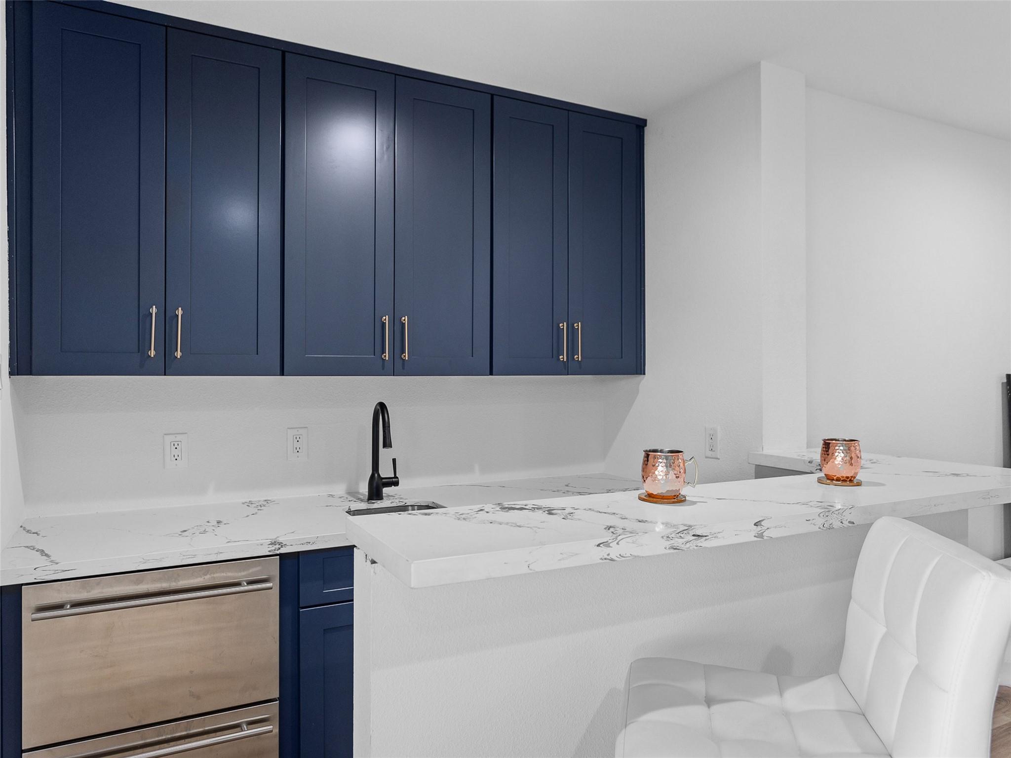 874 Lakebreeze Dr, Canyon Lake, TX 78133