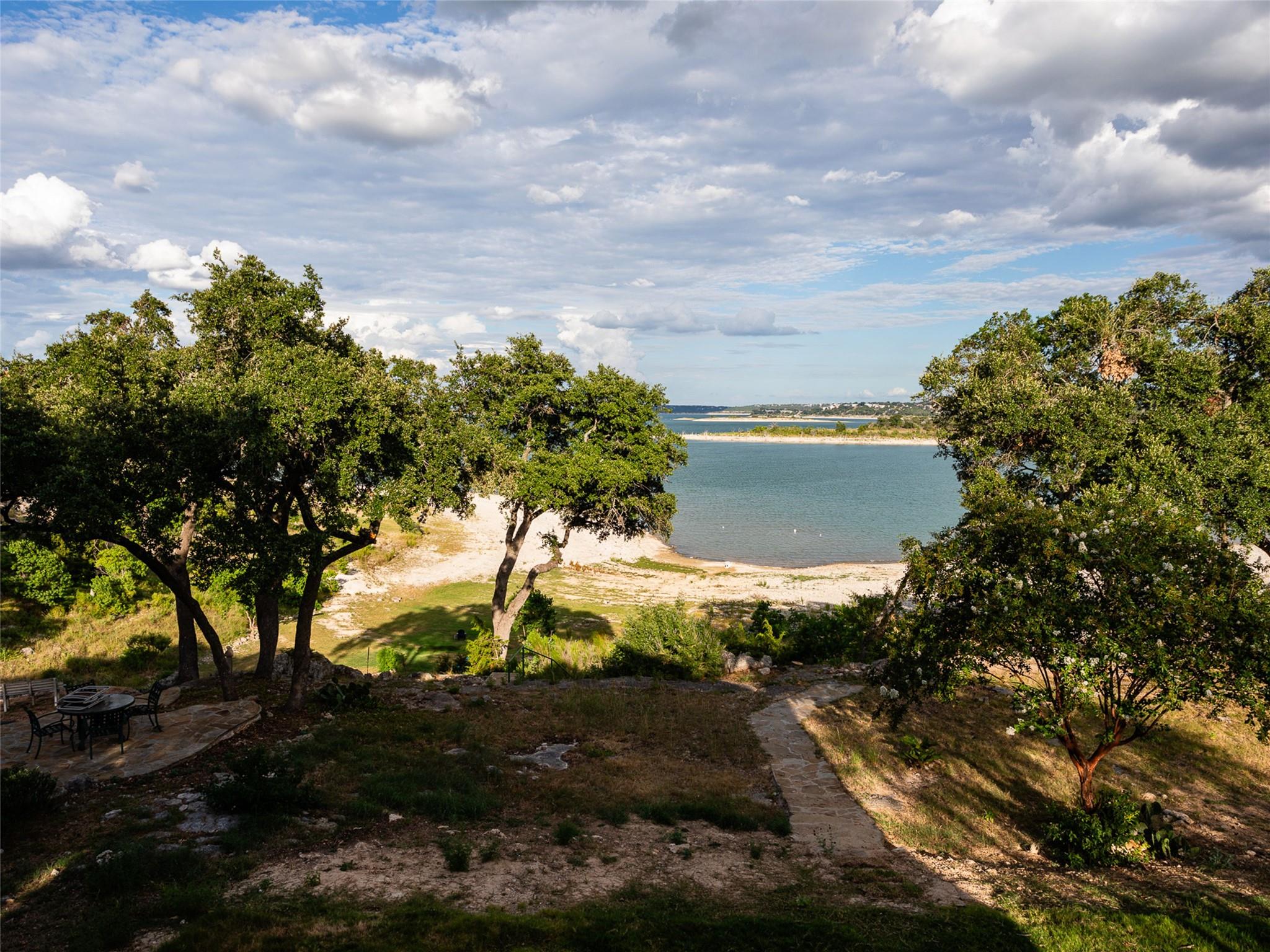 874 Lakebreeze Dr, Canyon Lake, TX 78133