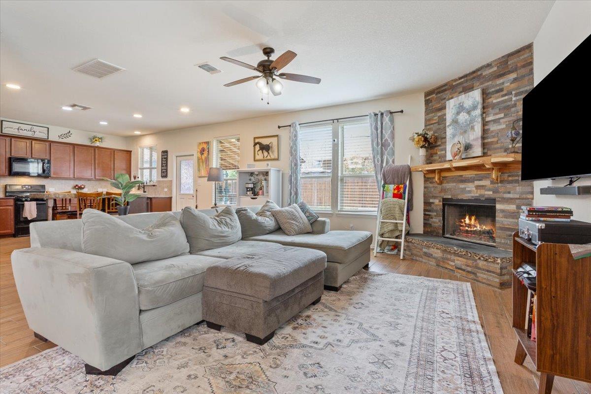 1500 Cliffbrake Way, Georgetown, TX 78626