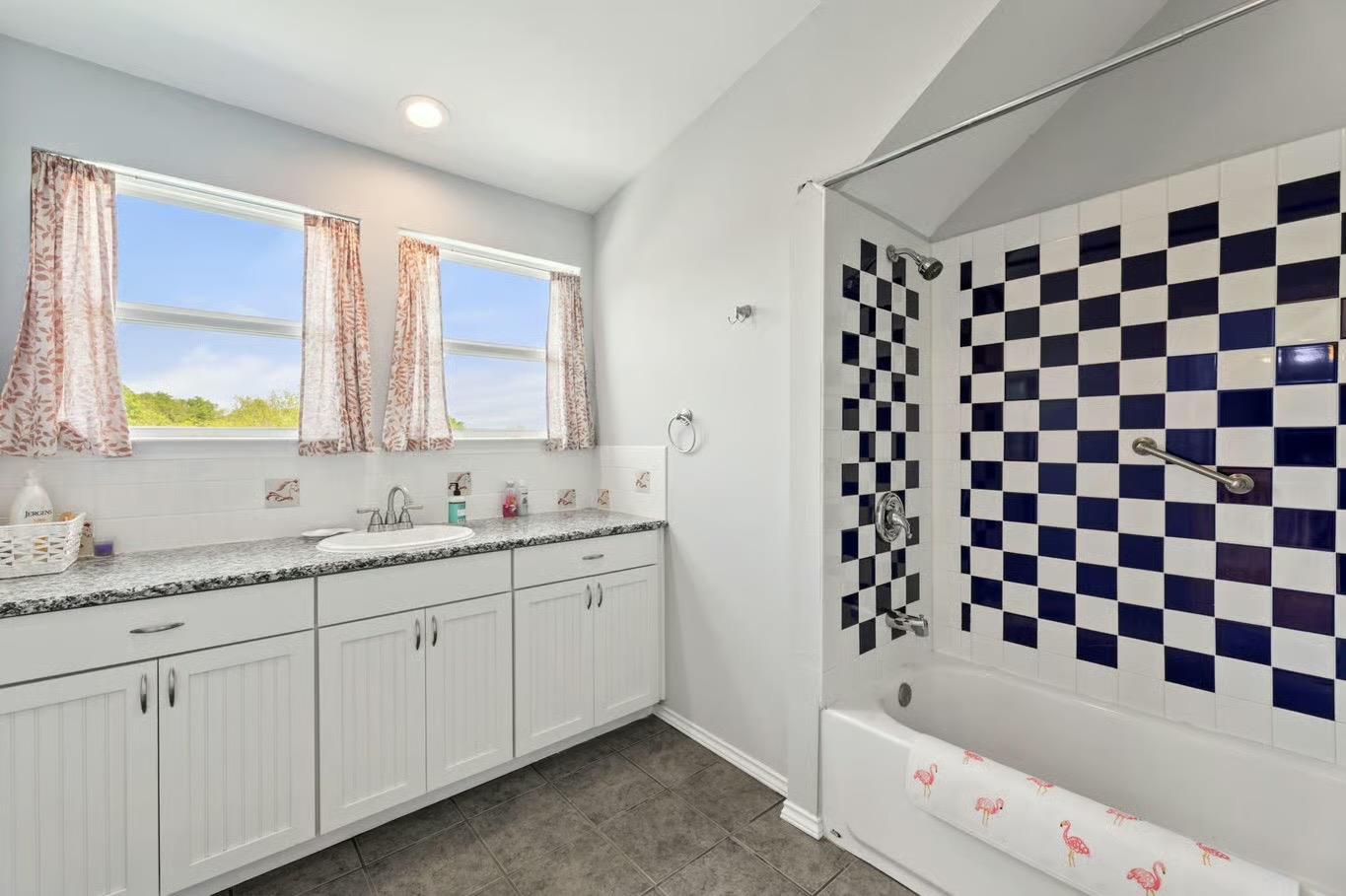 13484 Avis Rd, Dale, TX 78616