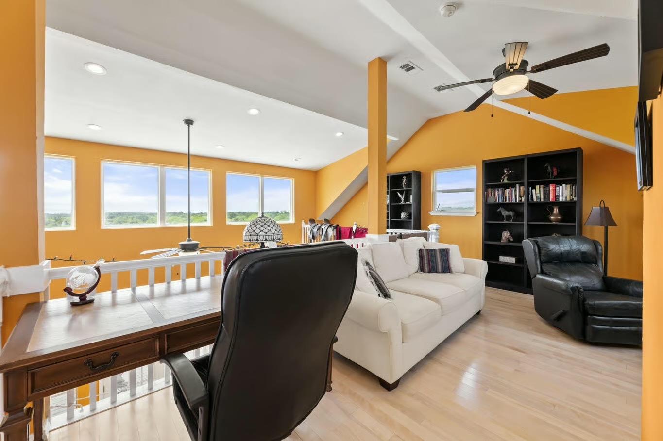 13484 Avis Rd, Dale, TX 78616